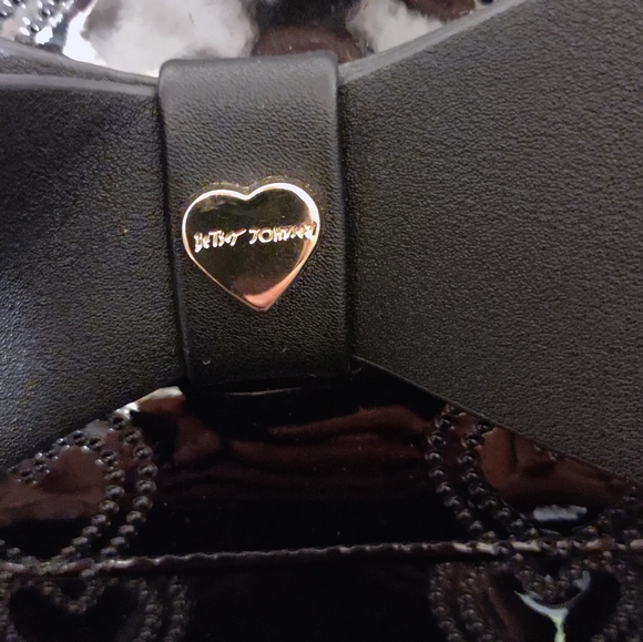 NWT🩷🖤🎉Betsey Johnson clutch/crossbody bag🩷🖤🎉 - Picture 6 of 16